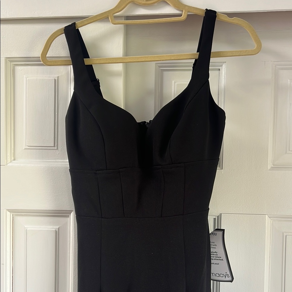 Elegant Black Sleeveless Dress